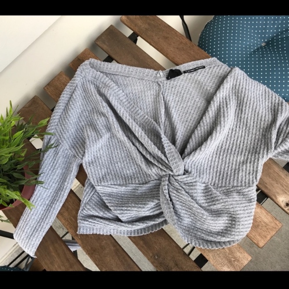 Urban outfitters sweater - Picture 2 of 6